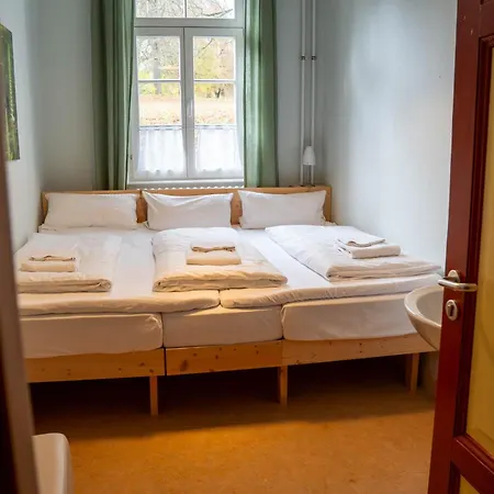 Albgut Gmbh - Uebernachten Im Kulturdenkmal Altes Lager In Der Ehemaligen Offiziersunterkunft So1