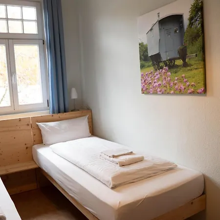 Albgut Gmbh - Uebernachten Im Kulturdenkmal Altes Lager In Der Ehemaligen Offiziersunterkunft So1 *
