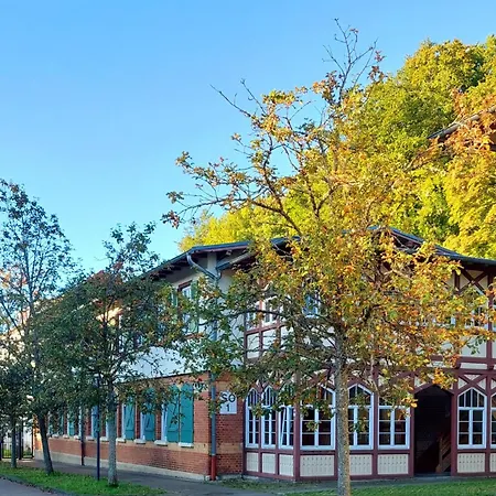 Albgut Gmbh - Uebernachten Im Kulturdenkmal Altes Lager In Der Ehemaligen Offiziersunterkunft So1 فندق Münsingen