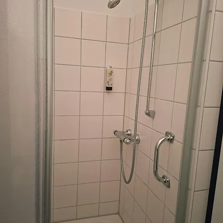 Albgut Gmbh - Uebernachten Im Kulturdenkmal Altes Lager In Der Ehemaligen Offiziersunterkunft So1 * Münsingen