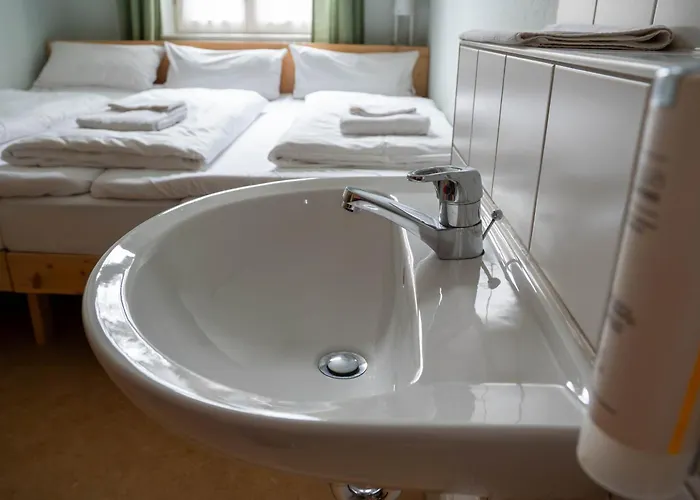 Albgut Gmbh - Uebernachten Im Kulturdenkmal Altes Lager In Der Ehemaligen Offiziersunterkunft So1 Отель Мюнзинген